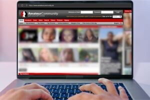 Amateurcommunity Review: How It Works (Plus a Live Alternative!)
