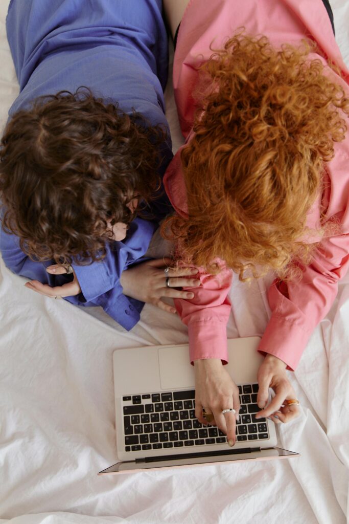 lesbian chat online