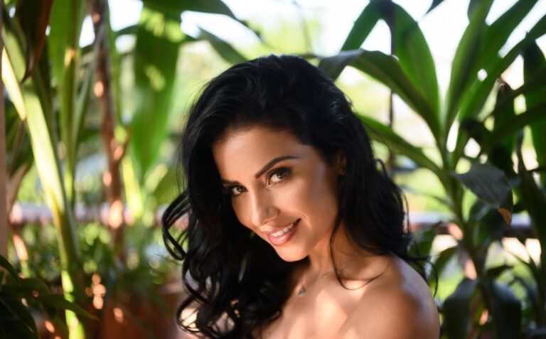 Panamanian Cams Review & Guide: What Panama’s Cam Scene Is Really Like (Plus a Better Alternative!)