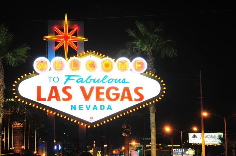 Las Vegas Cams Review 2026: Features, Safety Tips & Why JerkRoulette Is the Best Instant-Match Alternative